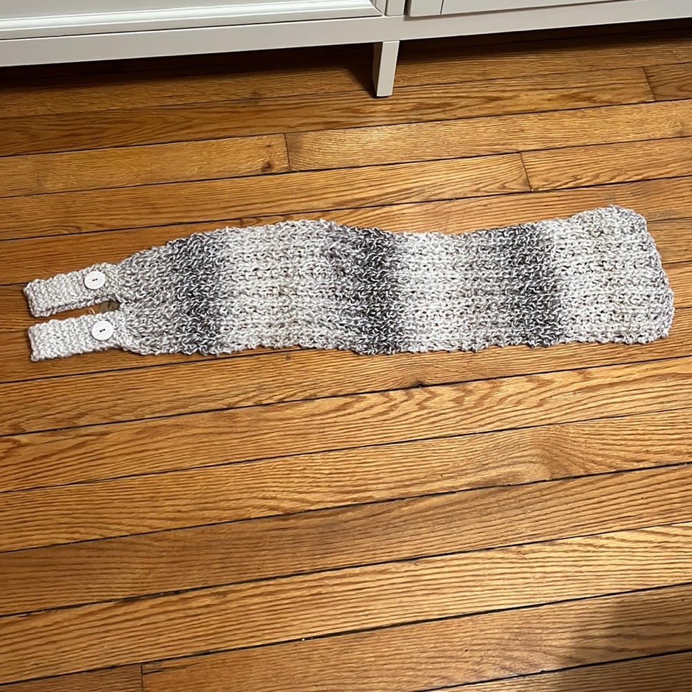Handmade loop scarf - Picture 7 of 7
